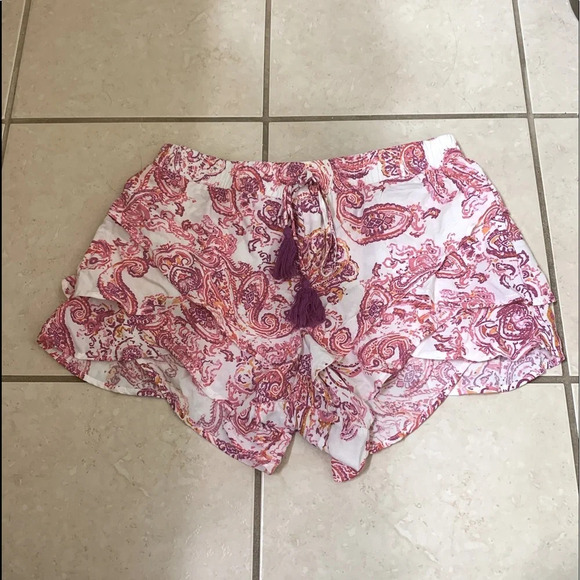 Gianni Bini Ruffled Shorts - Picture 1 of 4